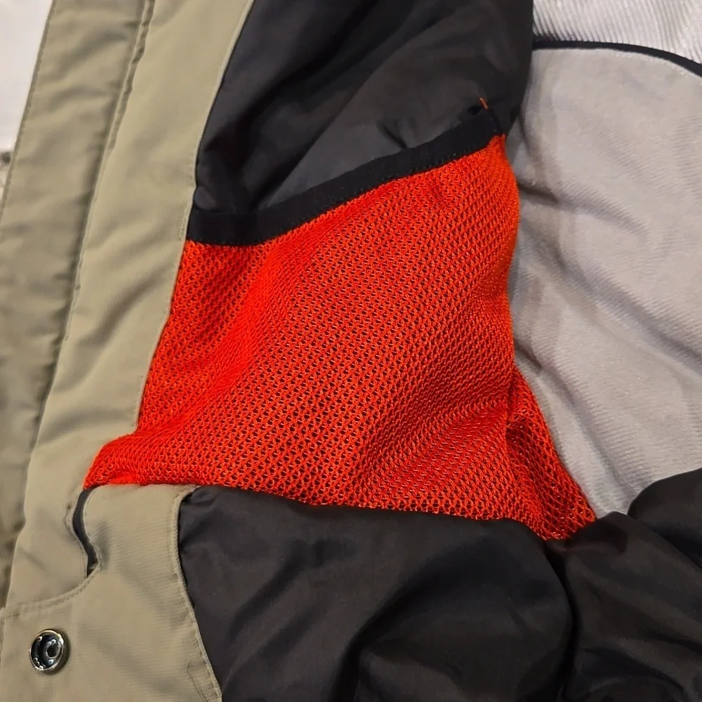 MARKER BOY'S SKI WINTER JACKET. SIZE 10 FLAW.